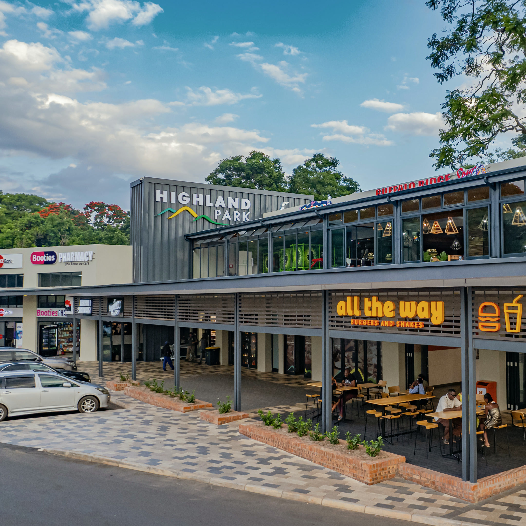 Highland Park Phase 2, Harare: the shopfront with the Highland Park sign.