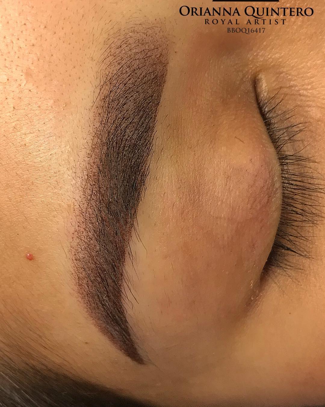 Delineado permanente de ojos en Tijuana