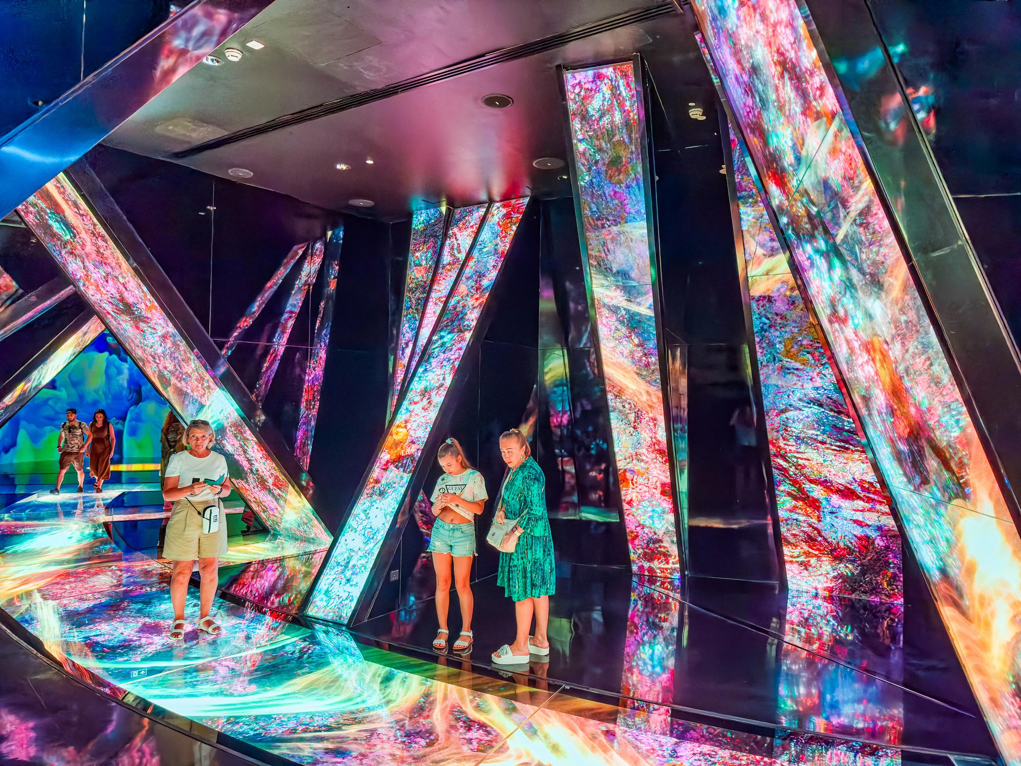 Led Display Creative Intersactive Professional LED Creative Screens | Flexible and Innovative LED Display ...