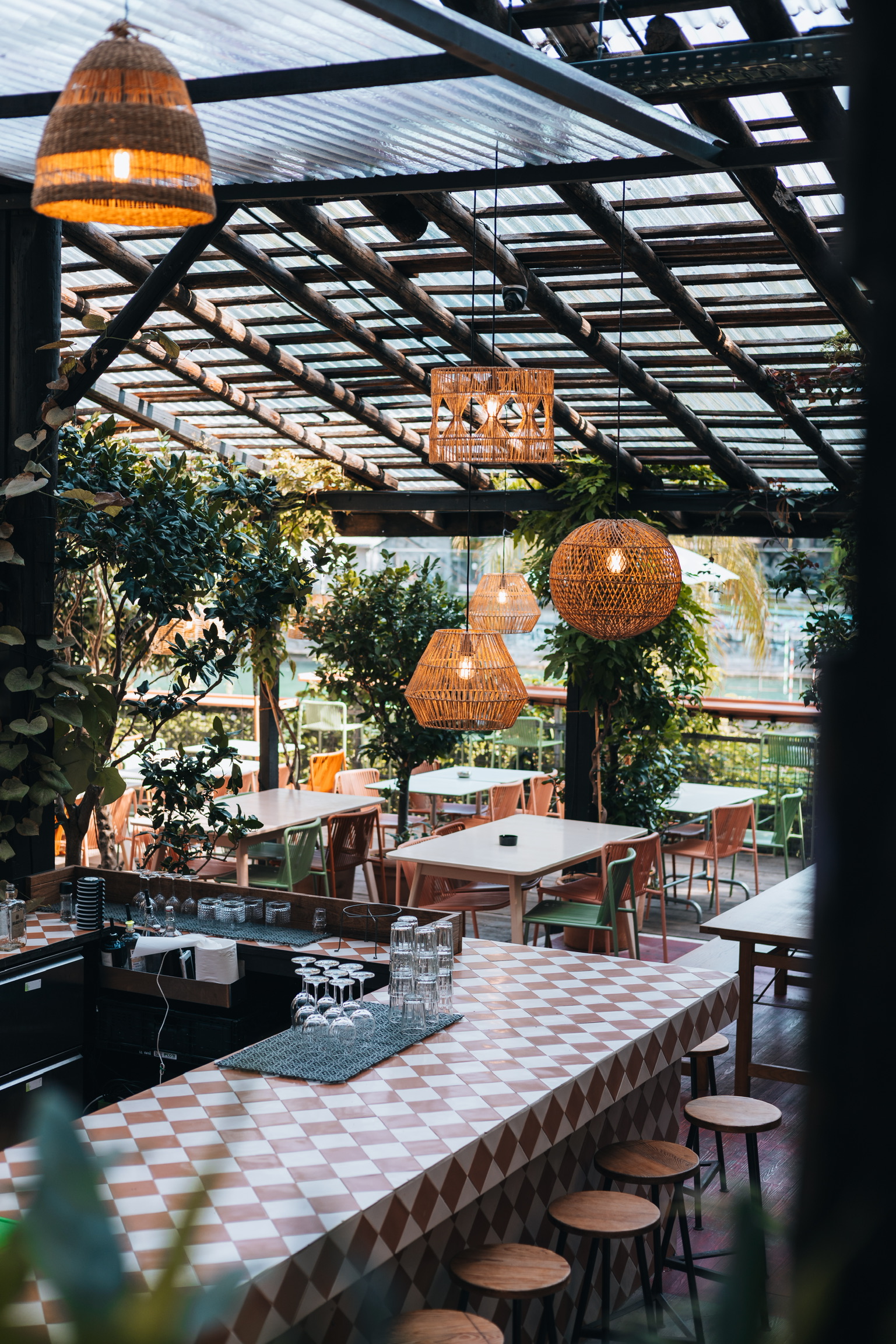Haus am Fluss Asian Food Hall & Bar