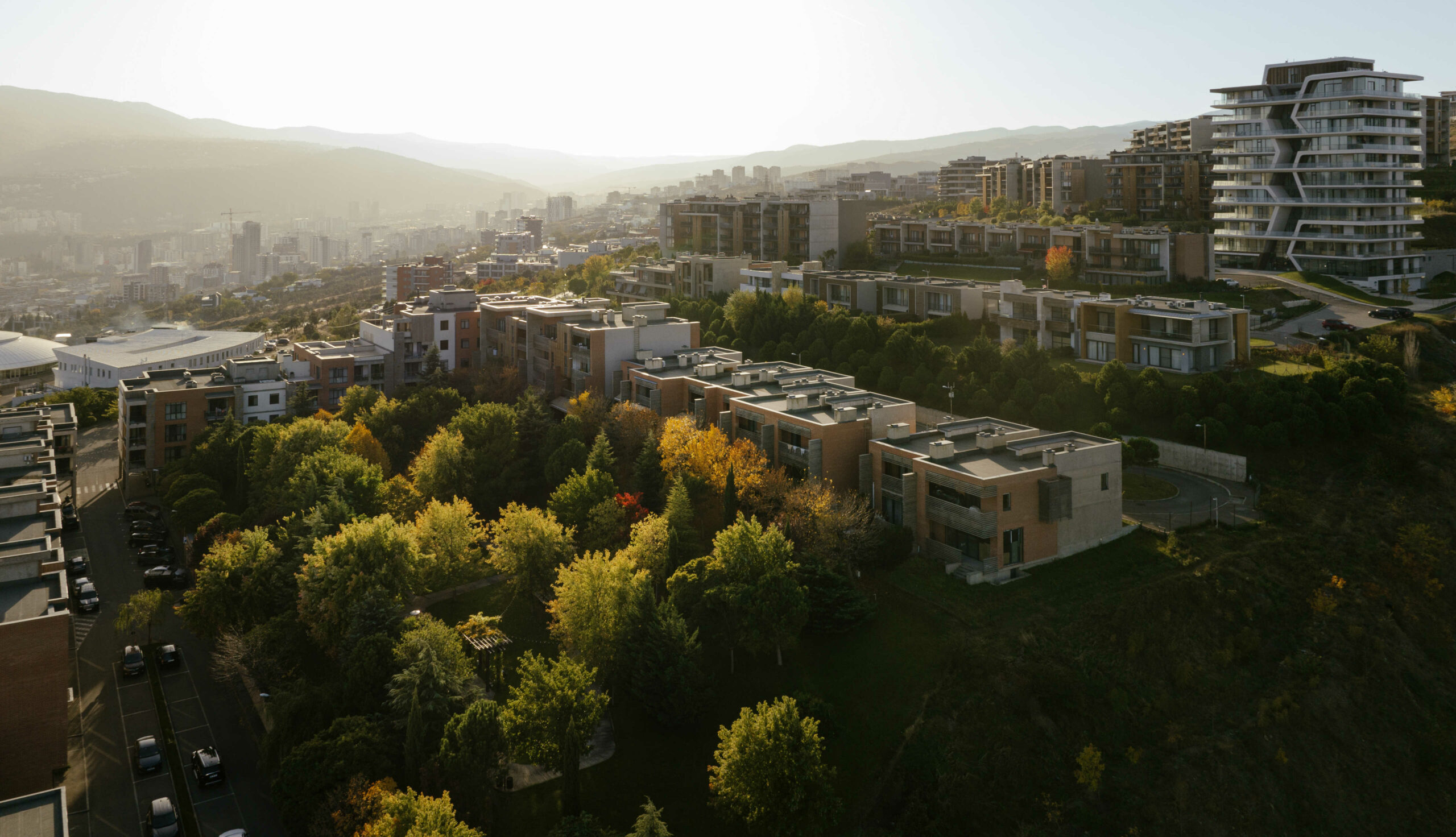 Lisi – Safe, comfortable, and green living environment.