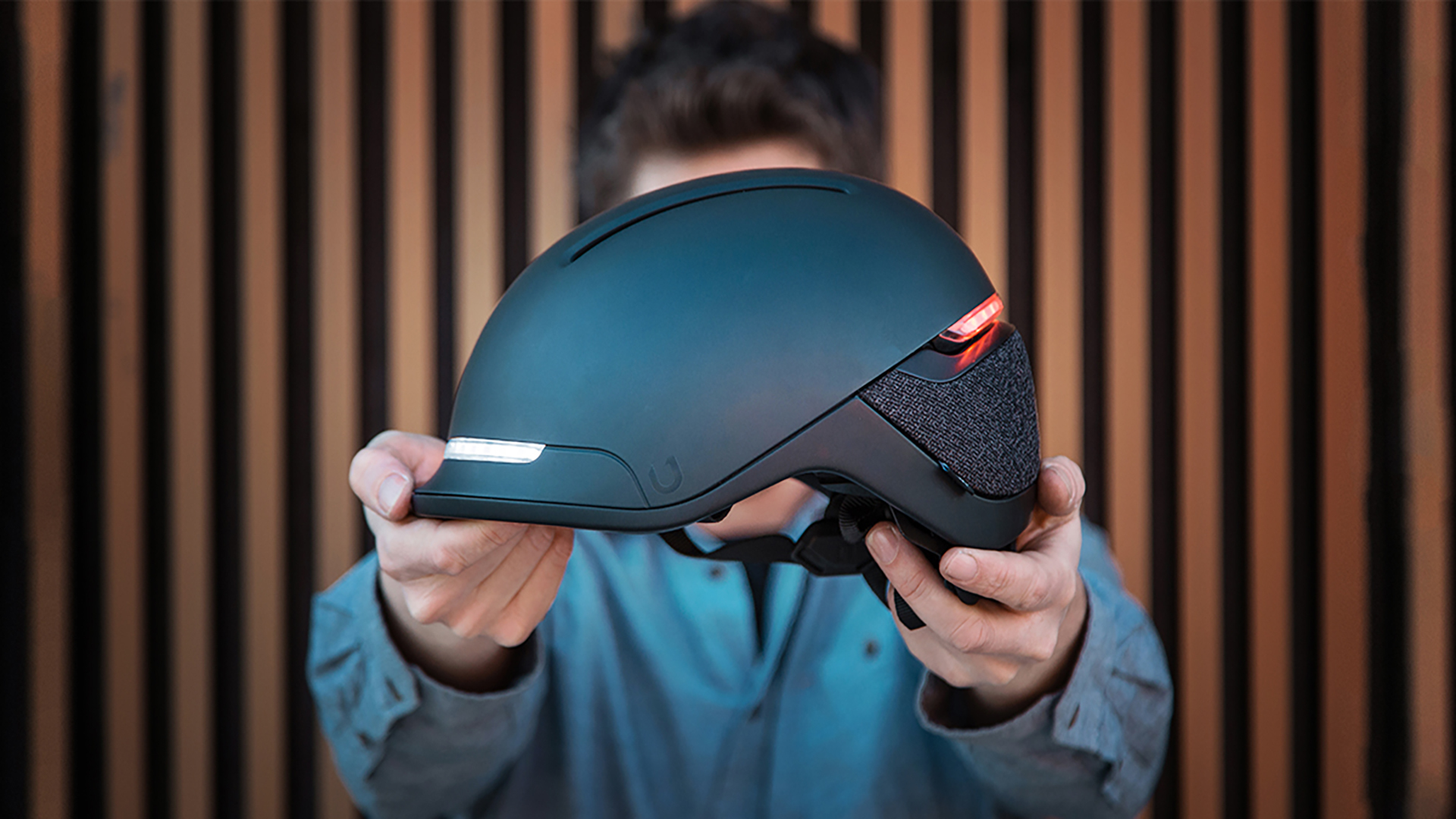 Faro Smart Helmet by UNIT 1