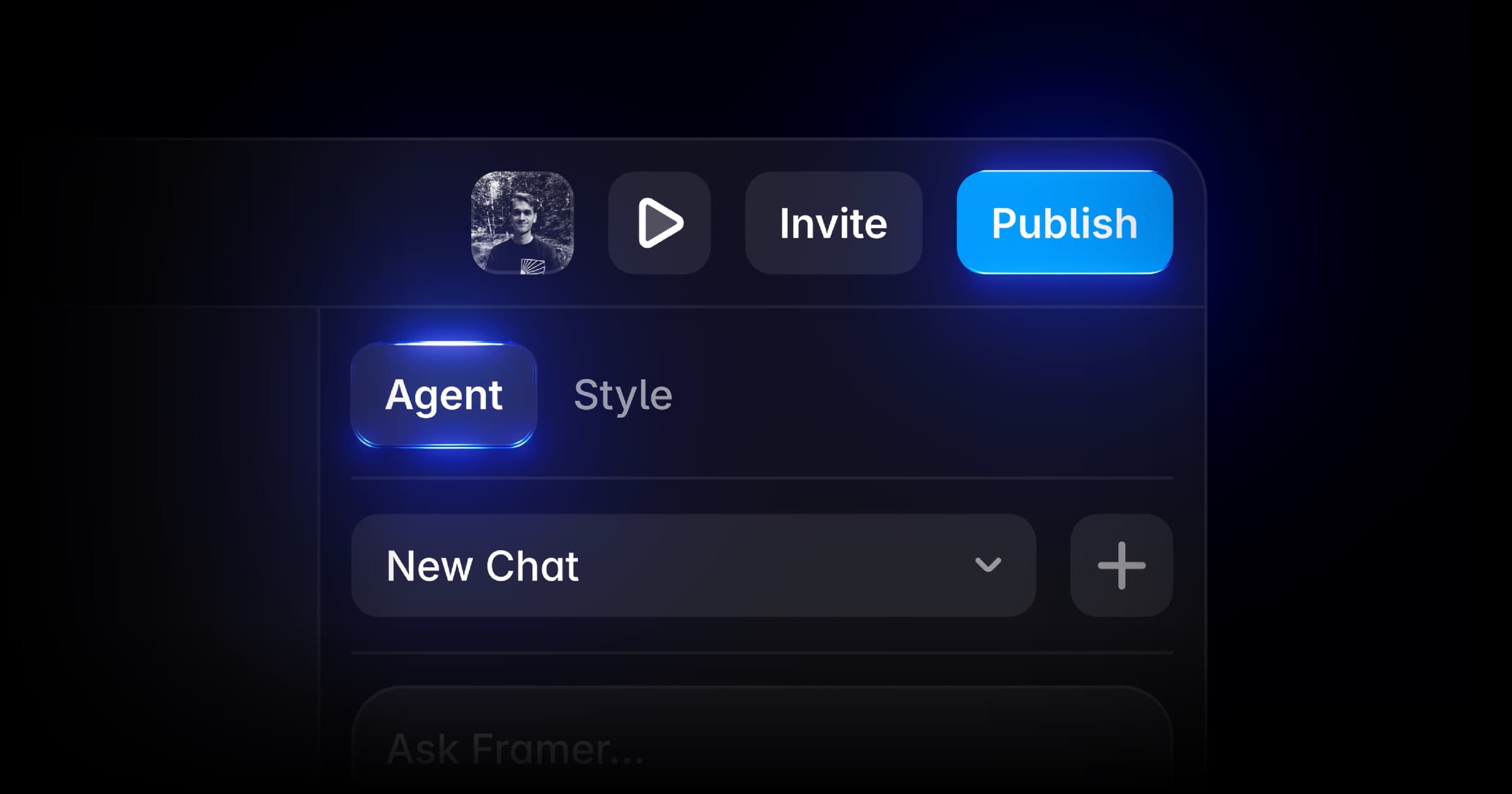 Framer Agents 面板，畫布上方有 Agent 與 Style 分頁，下方是 New Chat 對話輸入框與 Ask Framer 輸入區