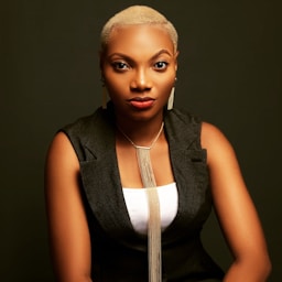 Nia Holloway