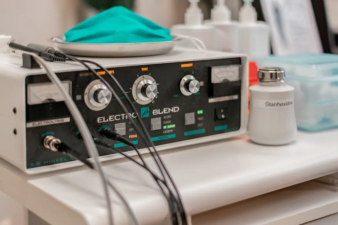 Bright, welcoming treatment room at Allard Studio of Electrolysis