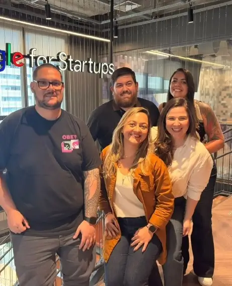 Alunos da Tera em projeto de IA voltado à humanização de diagnósticos médicos, exemplo de solução criada por AI Builders.