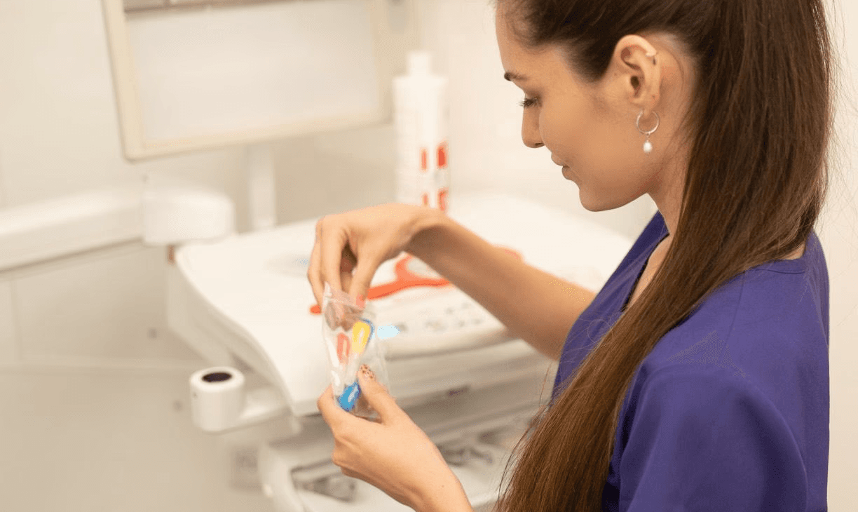 שיננית ורפואת חניכיים