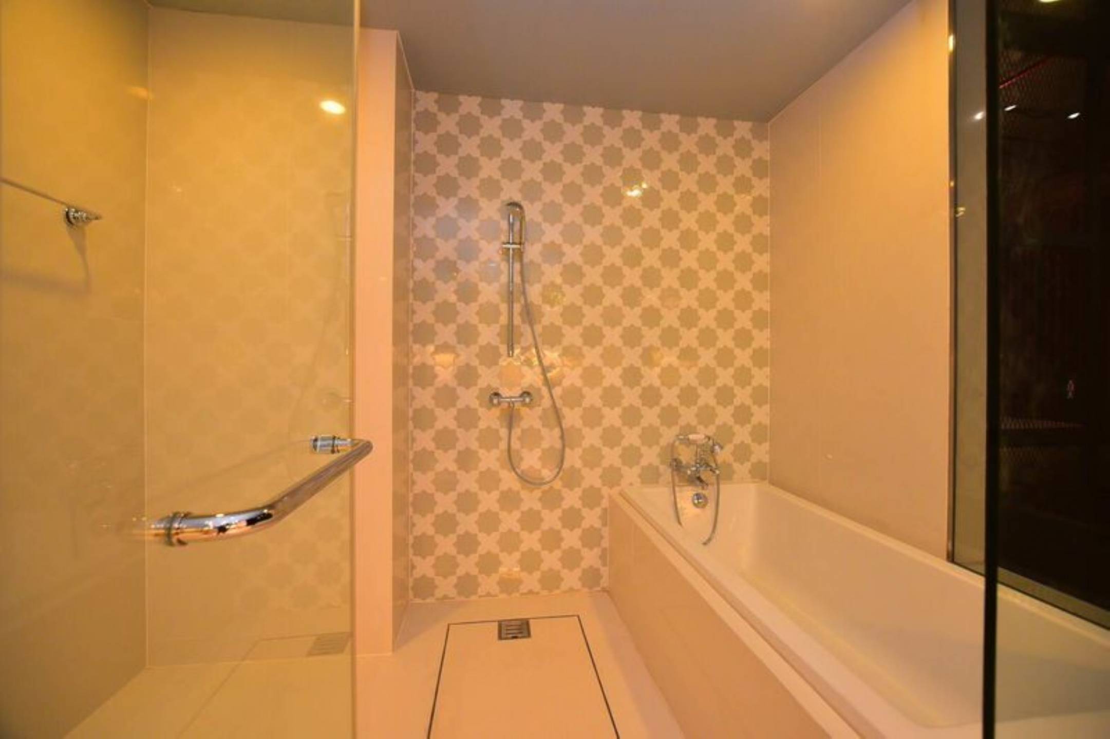 Aguston Sukhumvit 22 3 Bedroom Pet-Friendly Loft 5