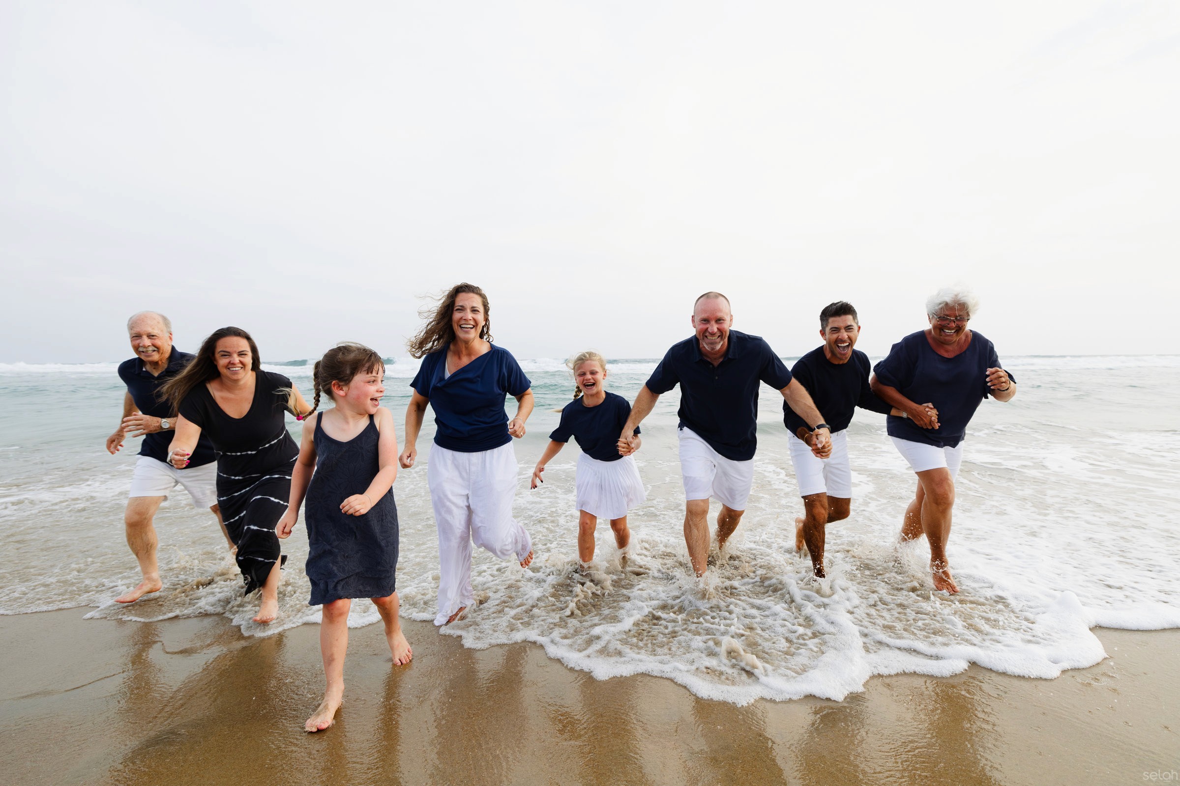 Sesión de fotos familiar en la playa de Puerto Escondido
