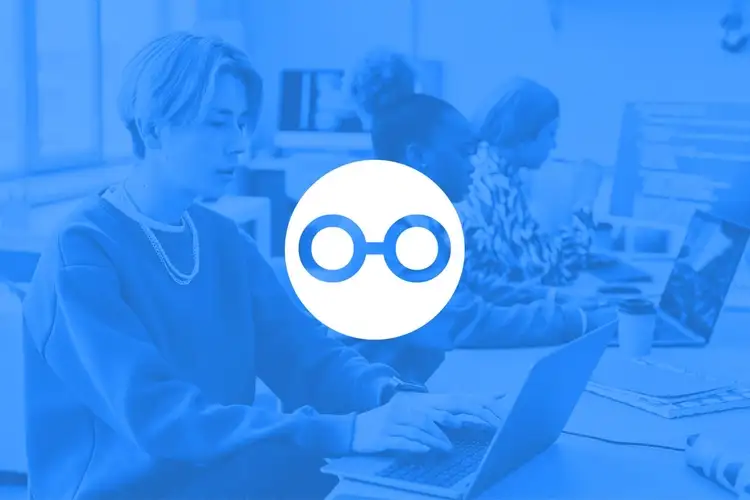 SKOOL animated logo reveal, the wordmark forming with the two O letters becoming a pair of glasses