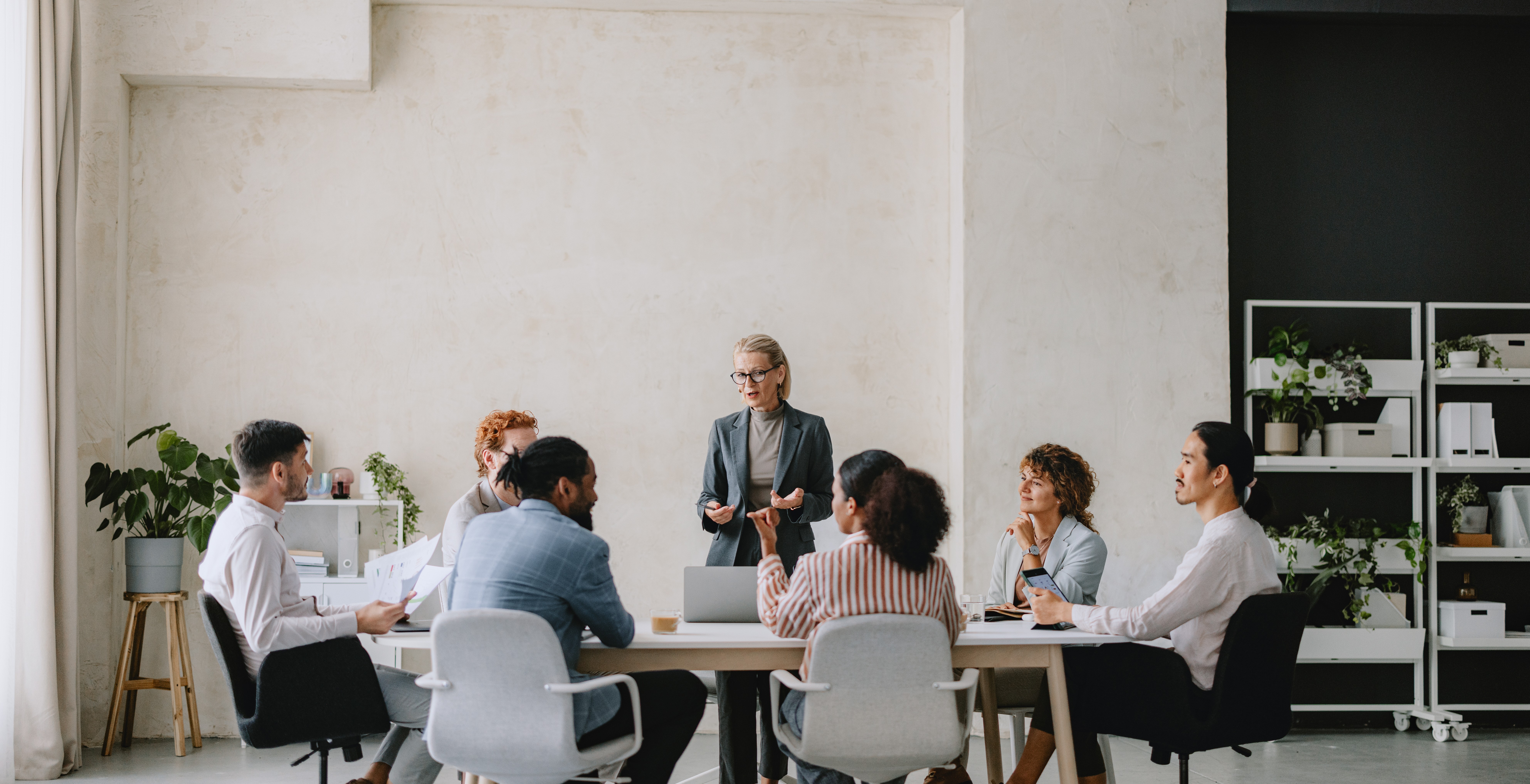 12 design tricks for picking the perfect home color palette - Construktion X Framer Template