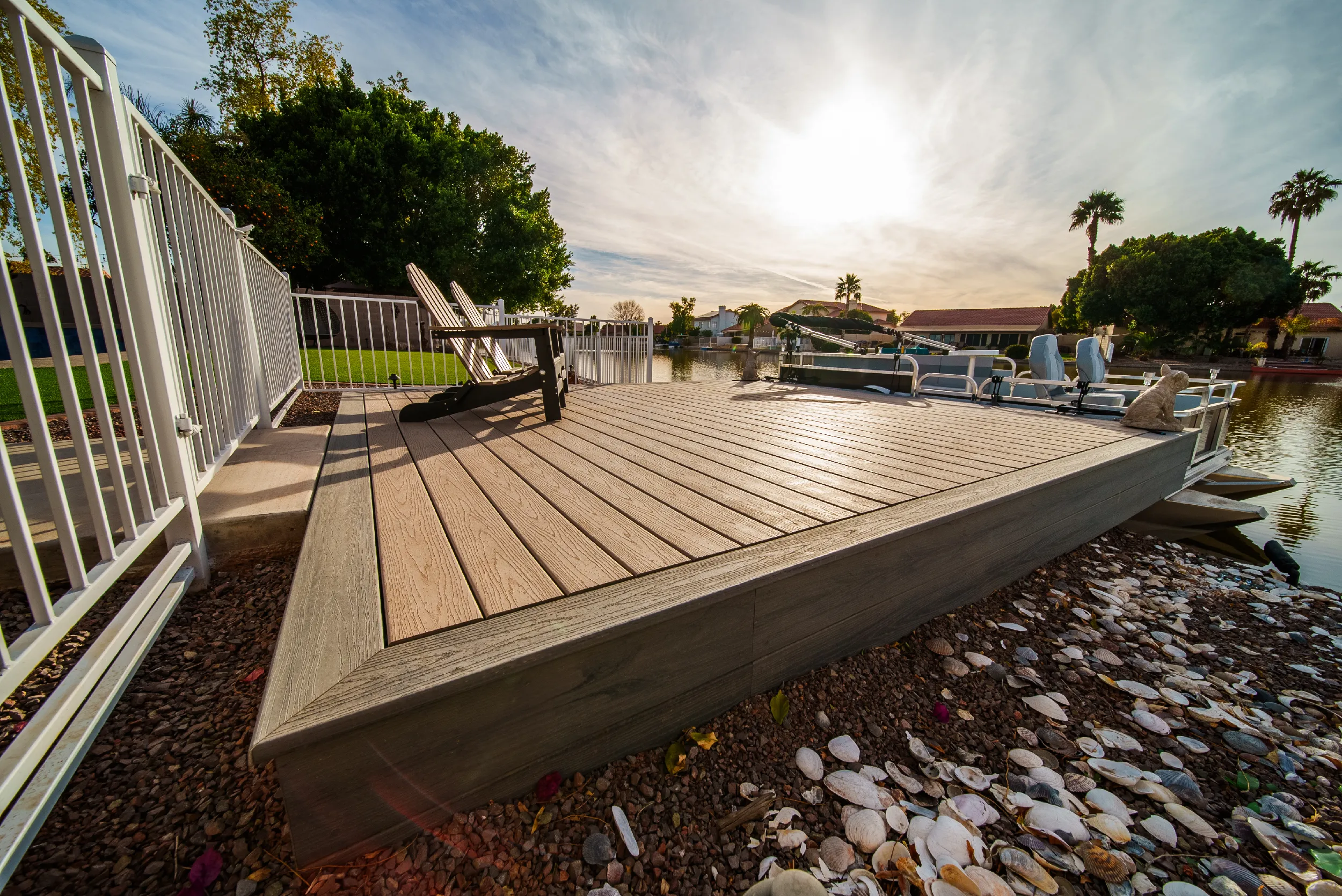 HBC Desks – Lakeshore Lounge with Trex Transcend decking