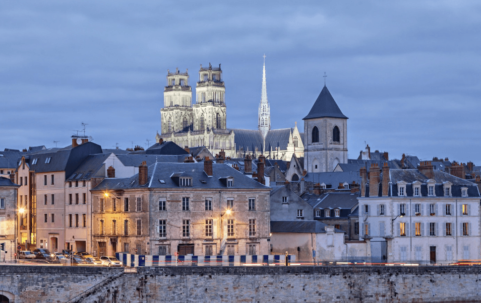 photo de la ville d'Orléans et de ses toitures en ardoise