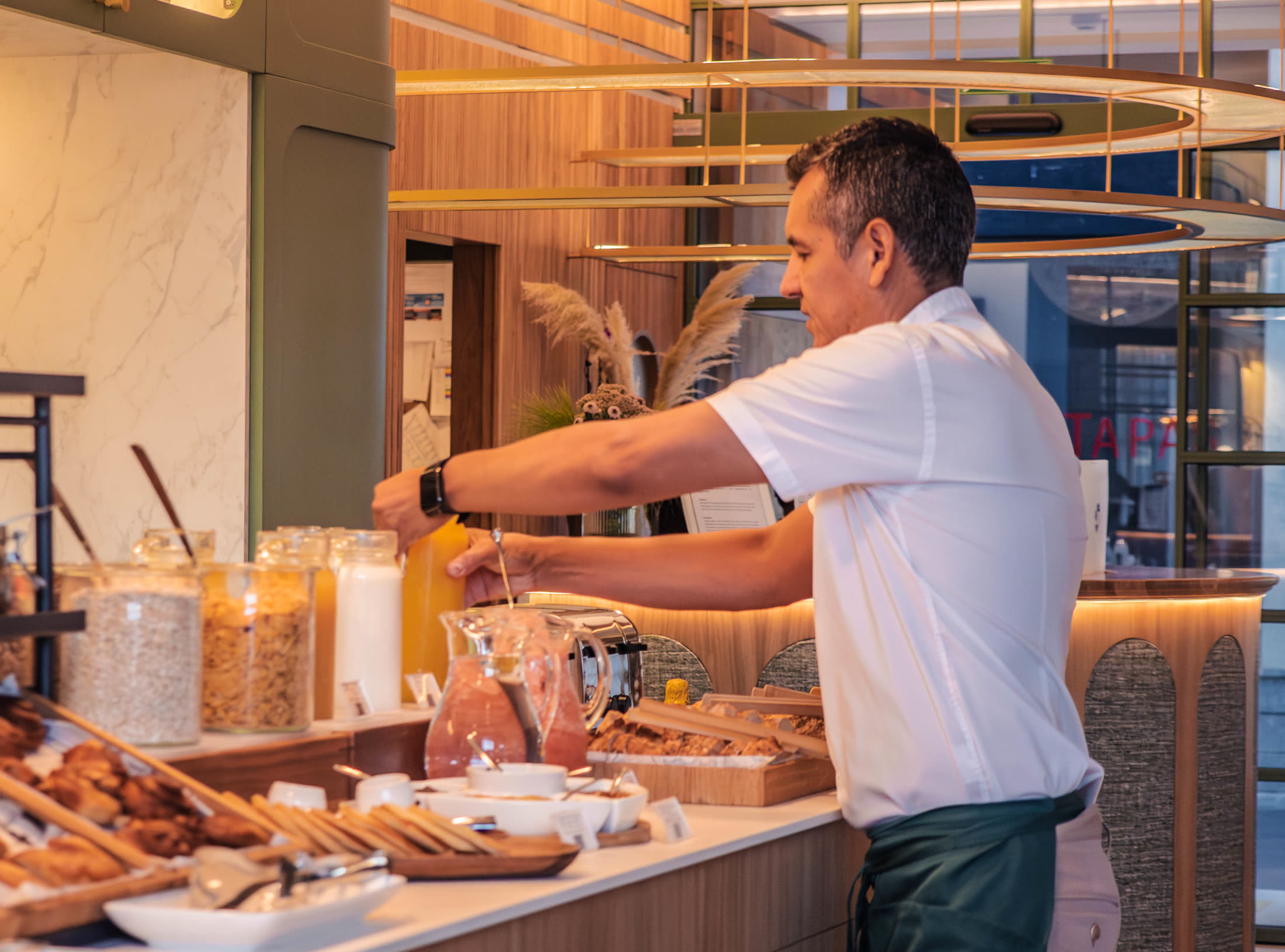 Parte del equipo del Alcázar Boutique Hotel Sóller