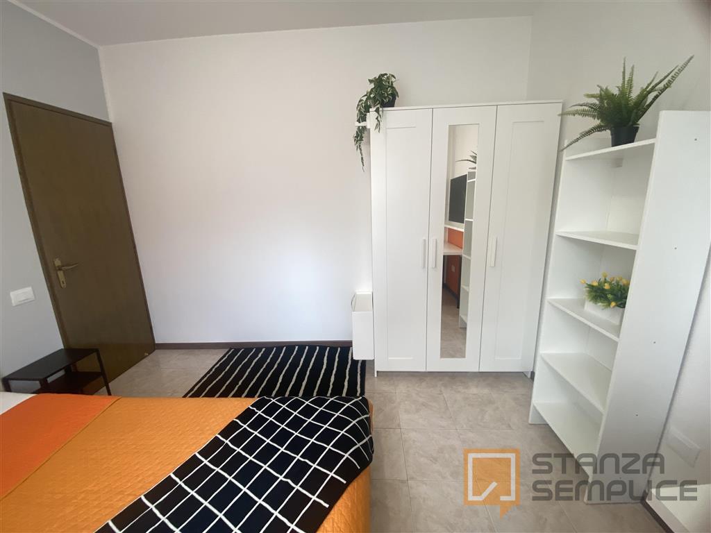14 sqm room in Via FONTANA, Rovereto