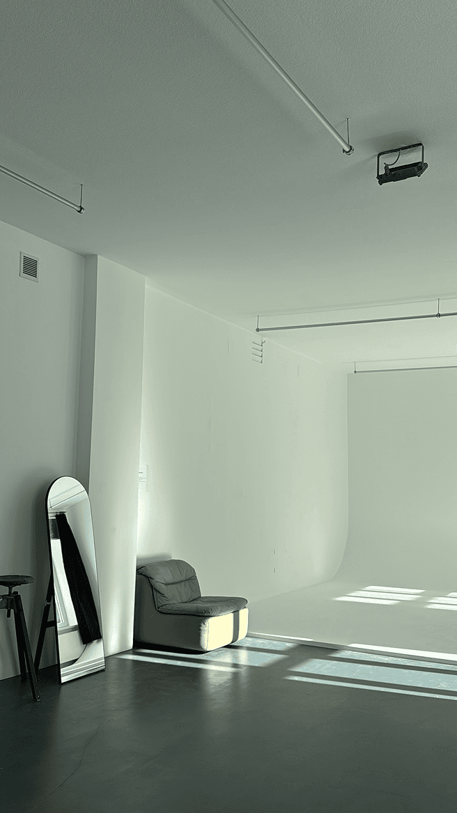 Cream rose bouquet held