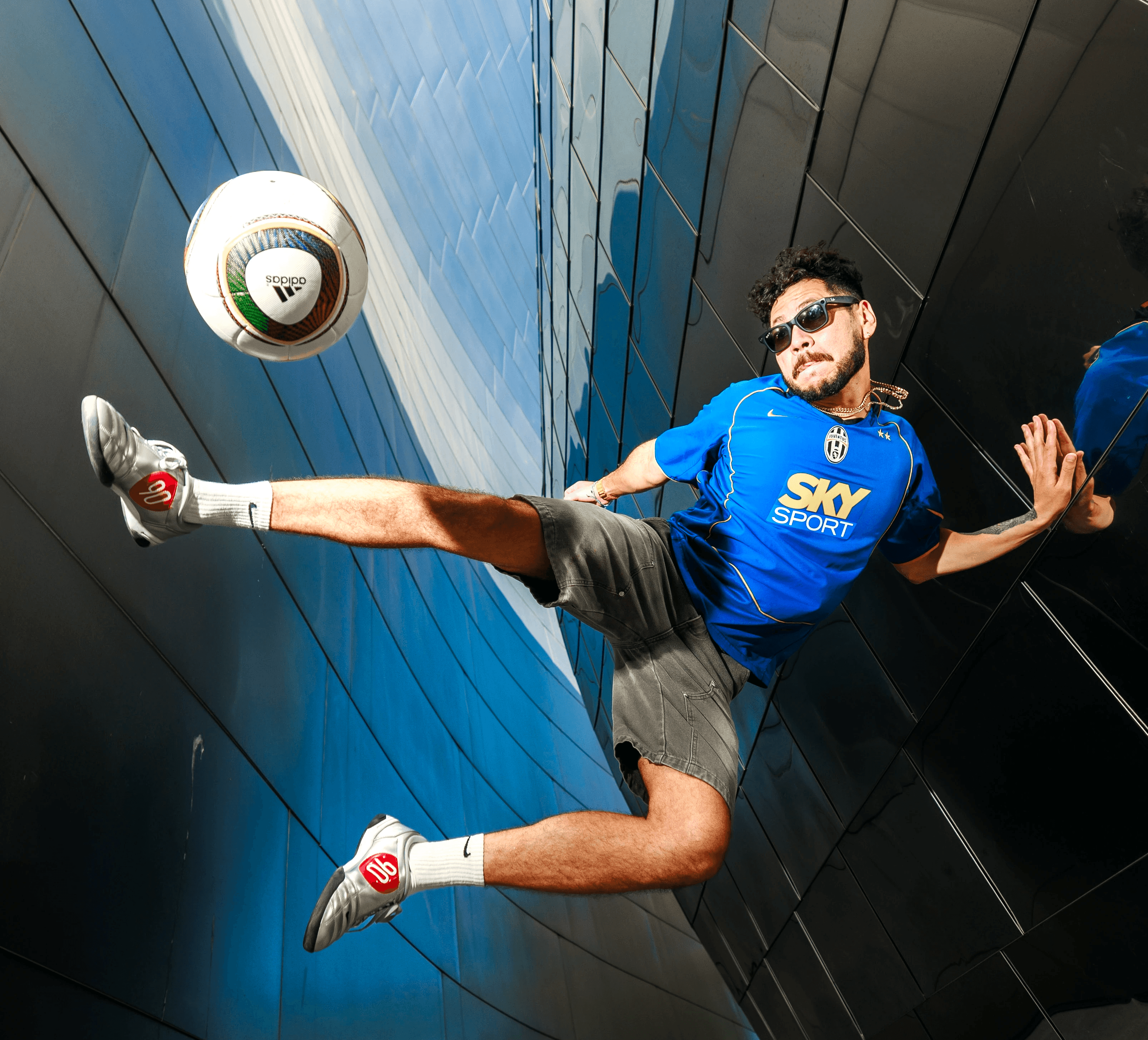 Efron Sahagun joins Double Tap Global Football Creator Agency