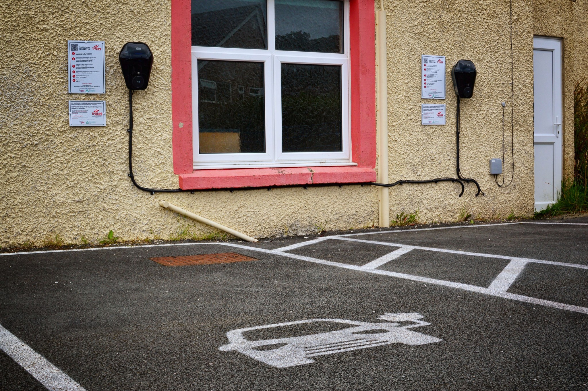 Charging in Penrhyn-coch