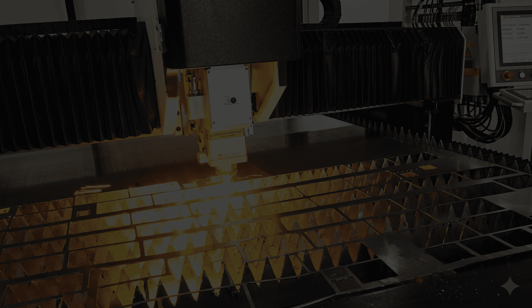 corte laser de chapa funcionando