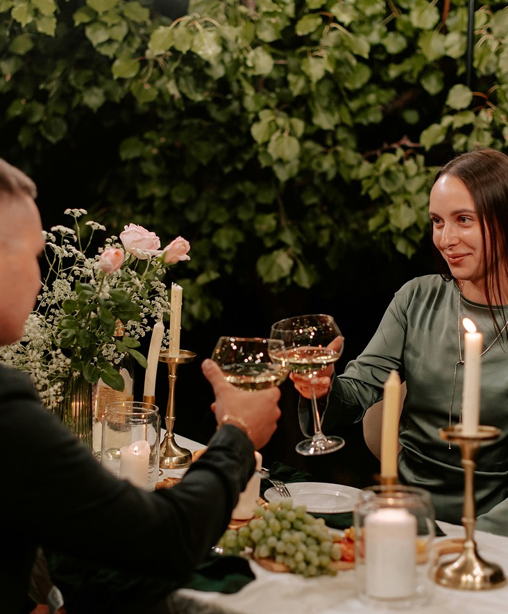 person making a contactless payment with a card