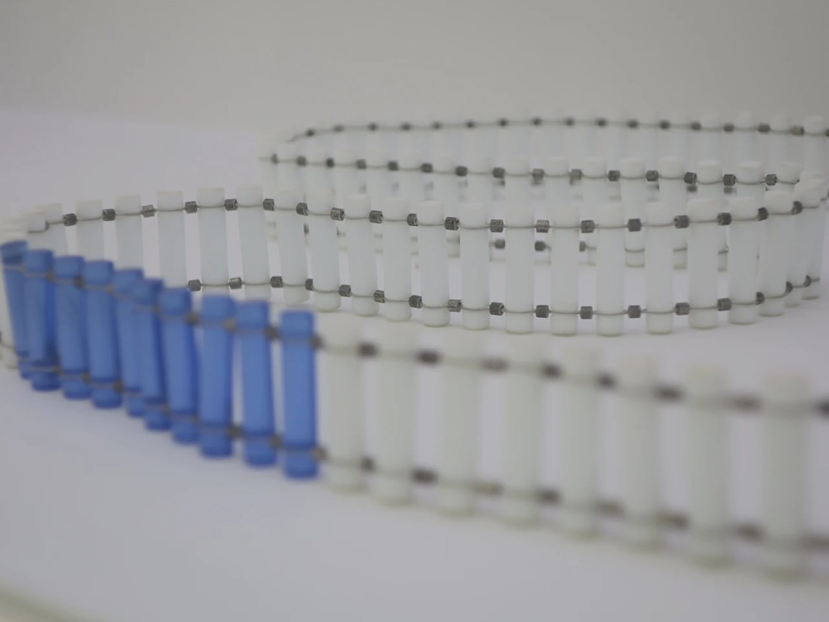Blanche Tilden, Australian, born 1968, “Yom HaShoah Ritual Sash” (2008), cast glass, cut, ground, polished; sterling silver, stainless steel, at Corning Museum of Glass in Corning, in June 2026. Photo courtesy of Menachem Wecker.