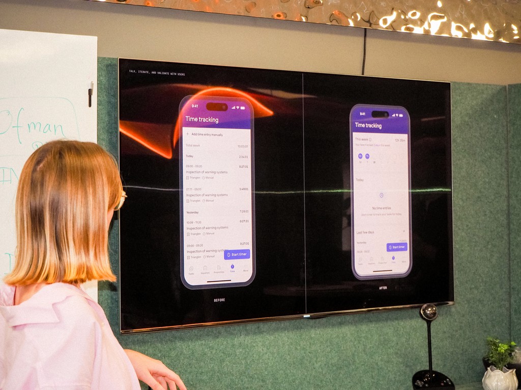 Our UX designer Stéphanie showing the changes between version 1 and 2 in SaaS product.