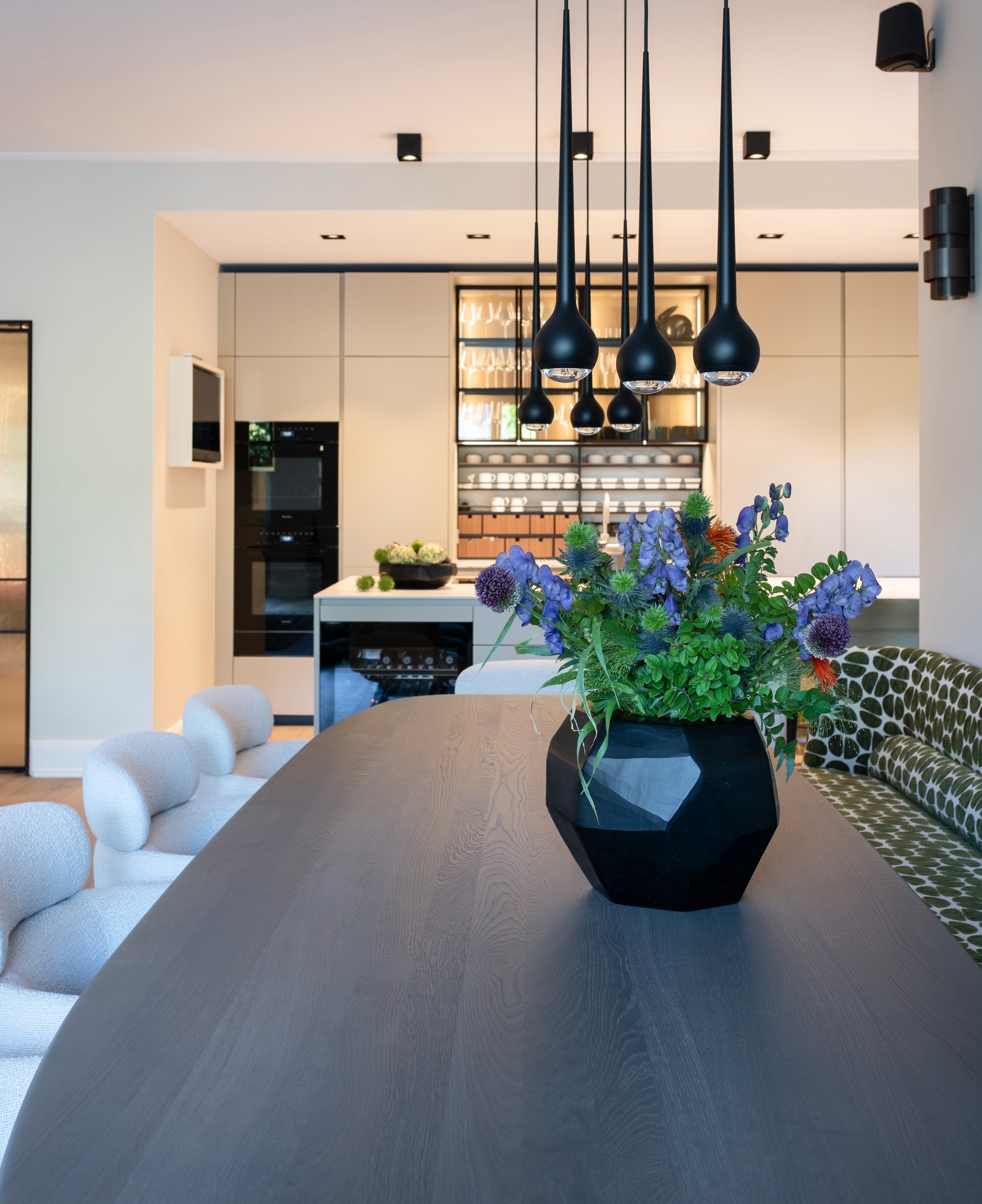 be. INTERIOR STUDIO | GALERIE | Esszimmer