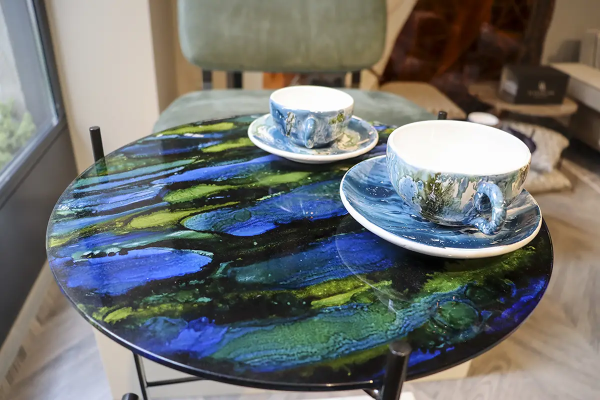 Contemporary luxury coffe table for an Italian style home in London.