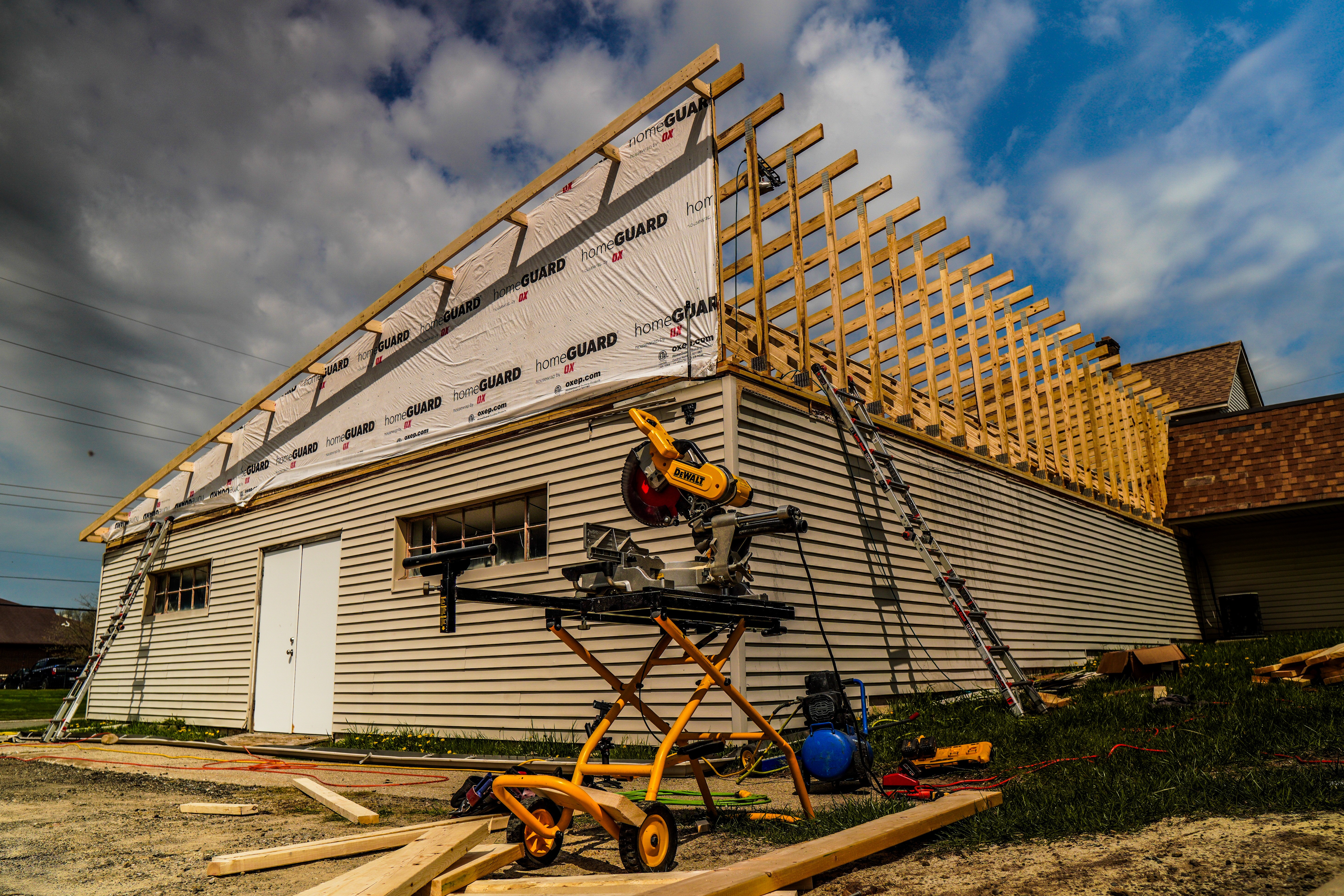 Siding installation on a home under construction
