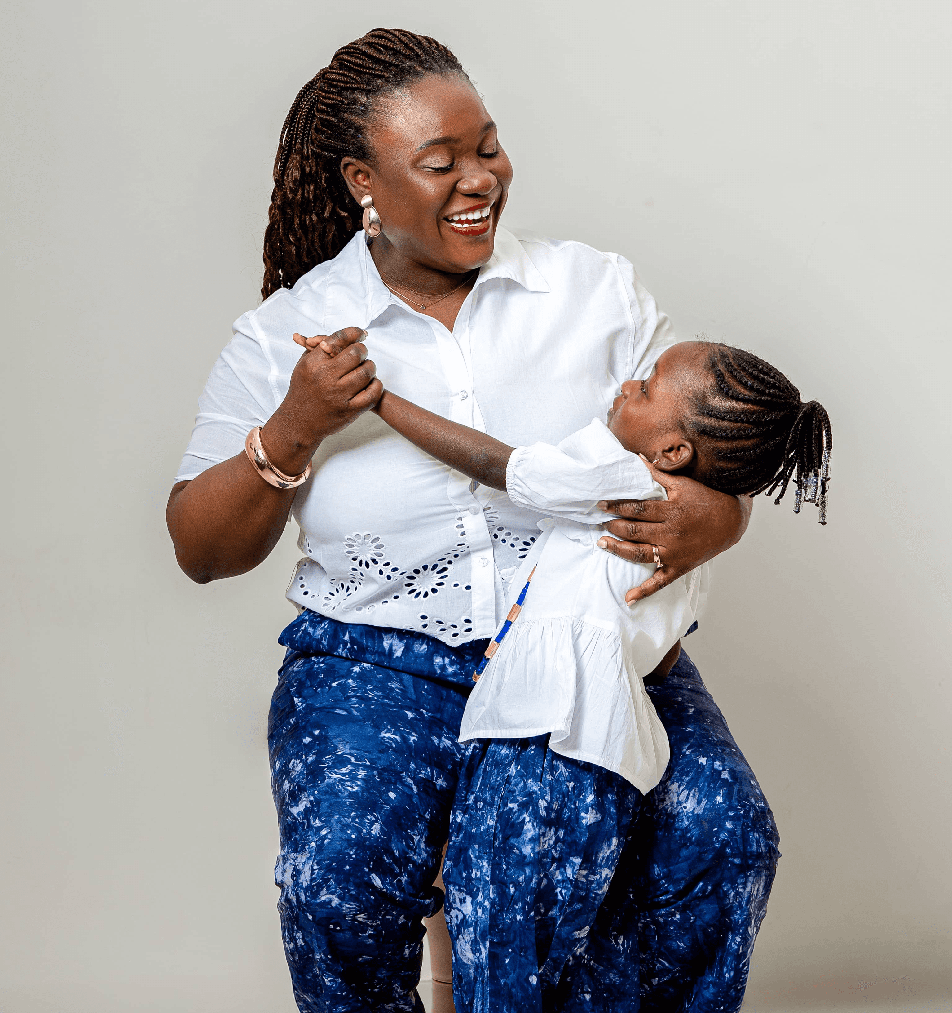 Family posing together for a group portrait.
