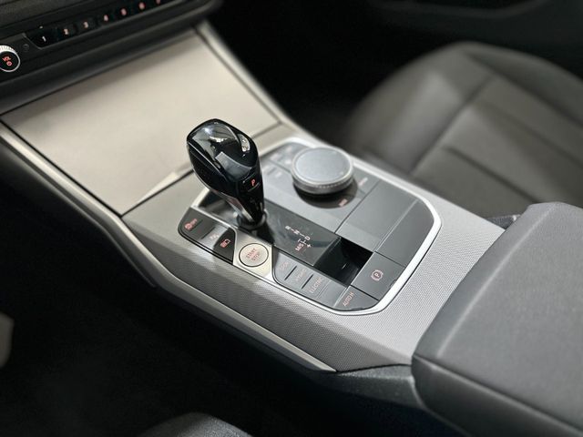 BMW 330 2020 BLUE Gebrauchtwagen - Galeriebild 18