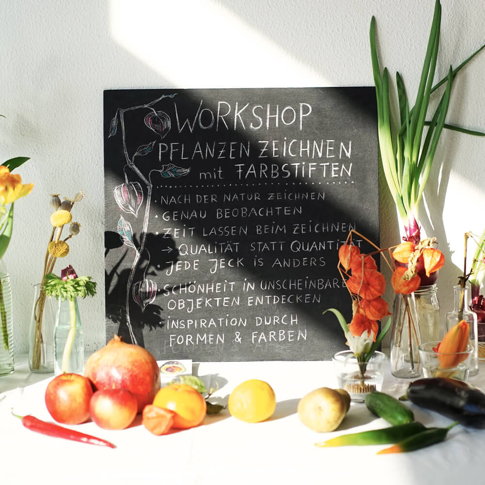 Fot von Stillleben von botanischen Zeichenobjekten