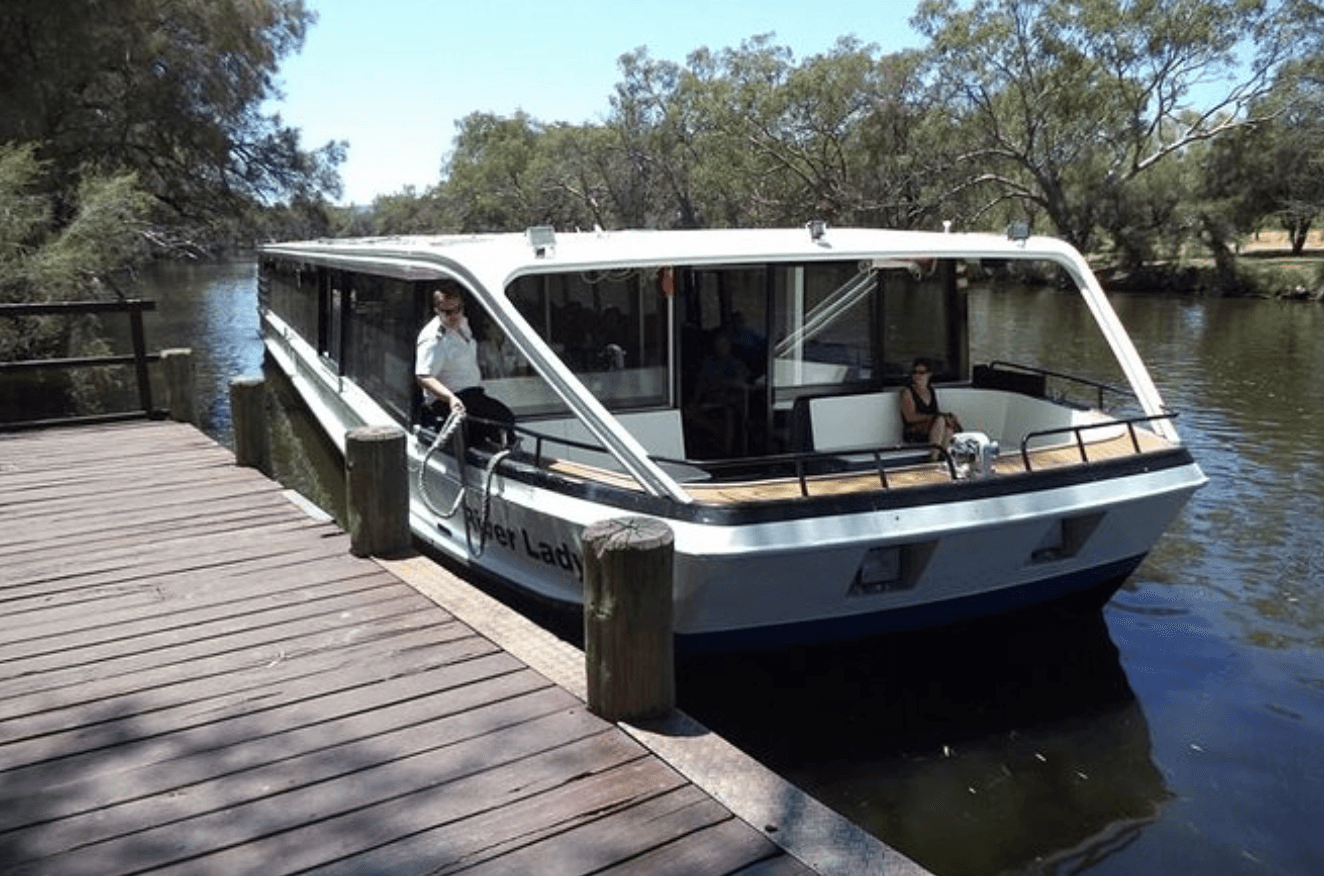 Swan Valley River Cruise and Wine Tasting Day Trip from Perth