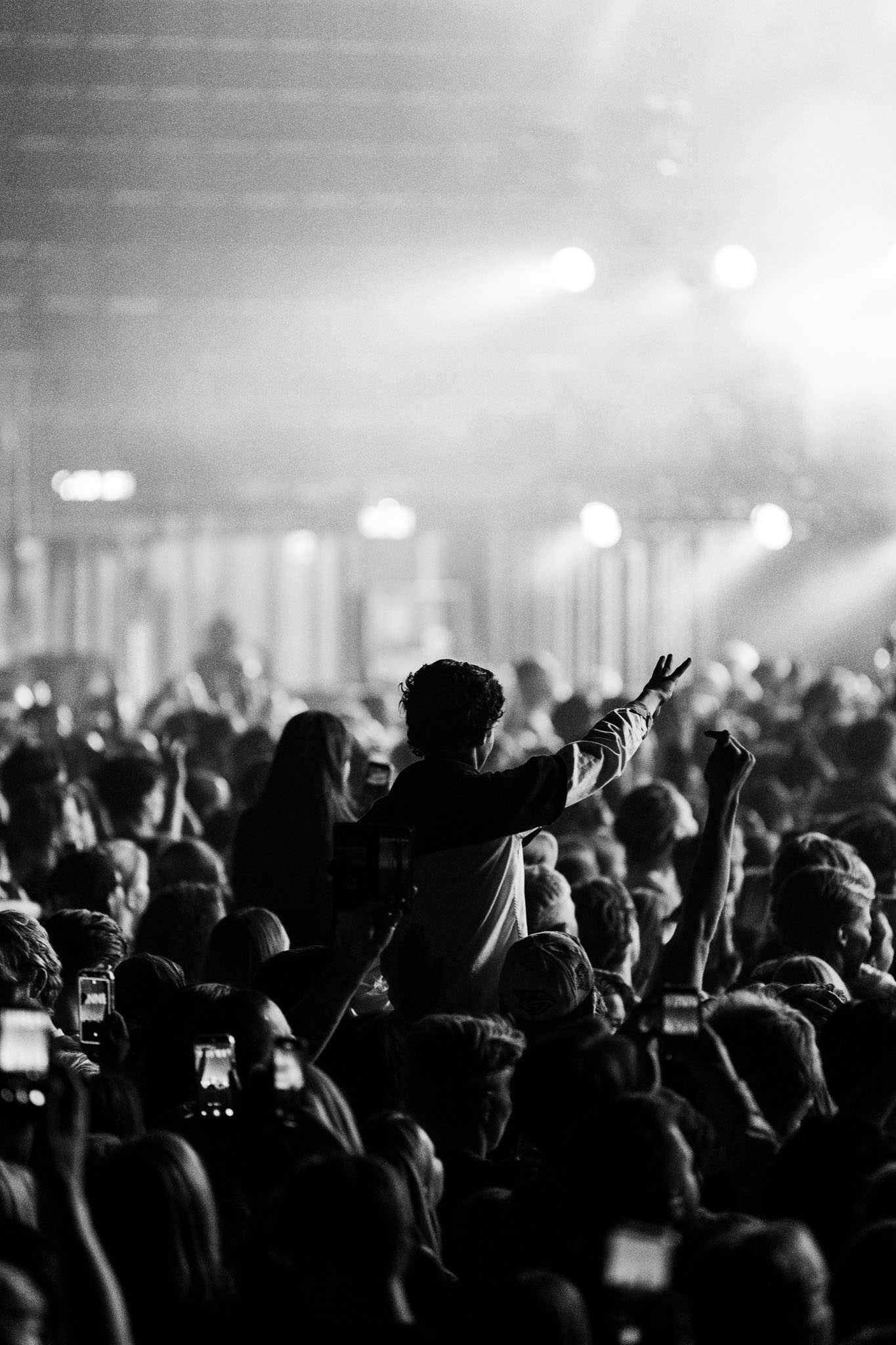 Audience view from Soppgirobygget concert captured with professional multicam event production