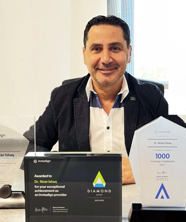 Dr Nizar Ishaq, awarded as Invisalign® Diamond Apex Provider