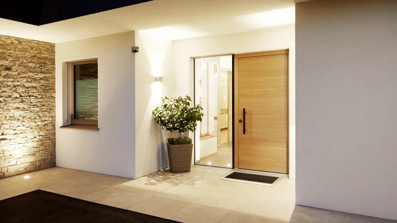 Moderne Eingangstür