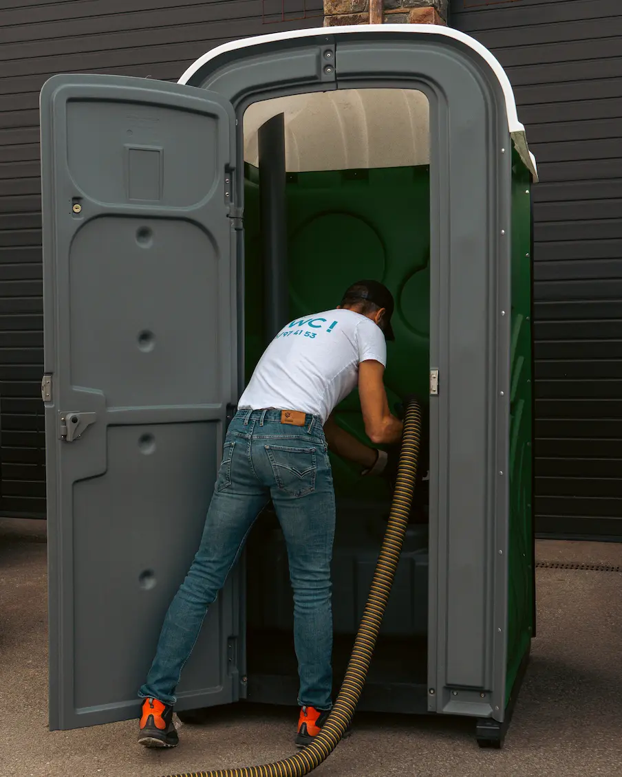 nettoyage cabine sos wc