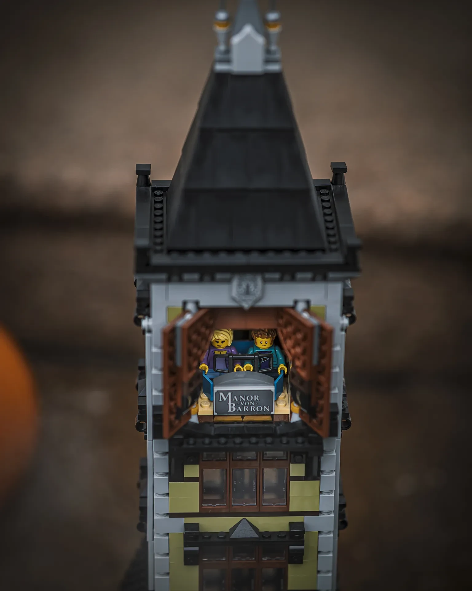 LEGO Icons 10273 Haunted House
