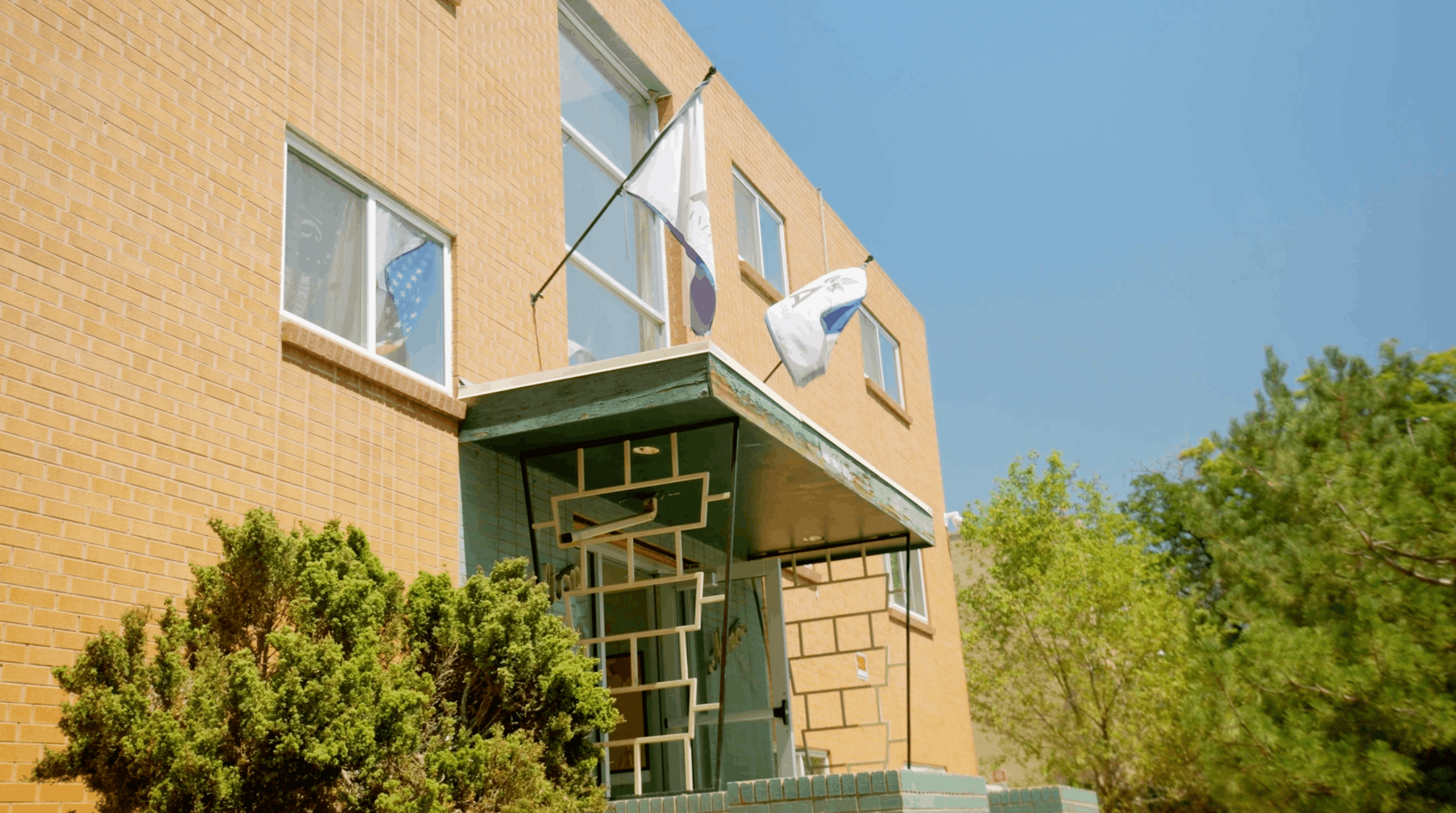 exterior view of ananeo recovery housing building entrance
