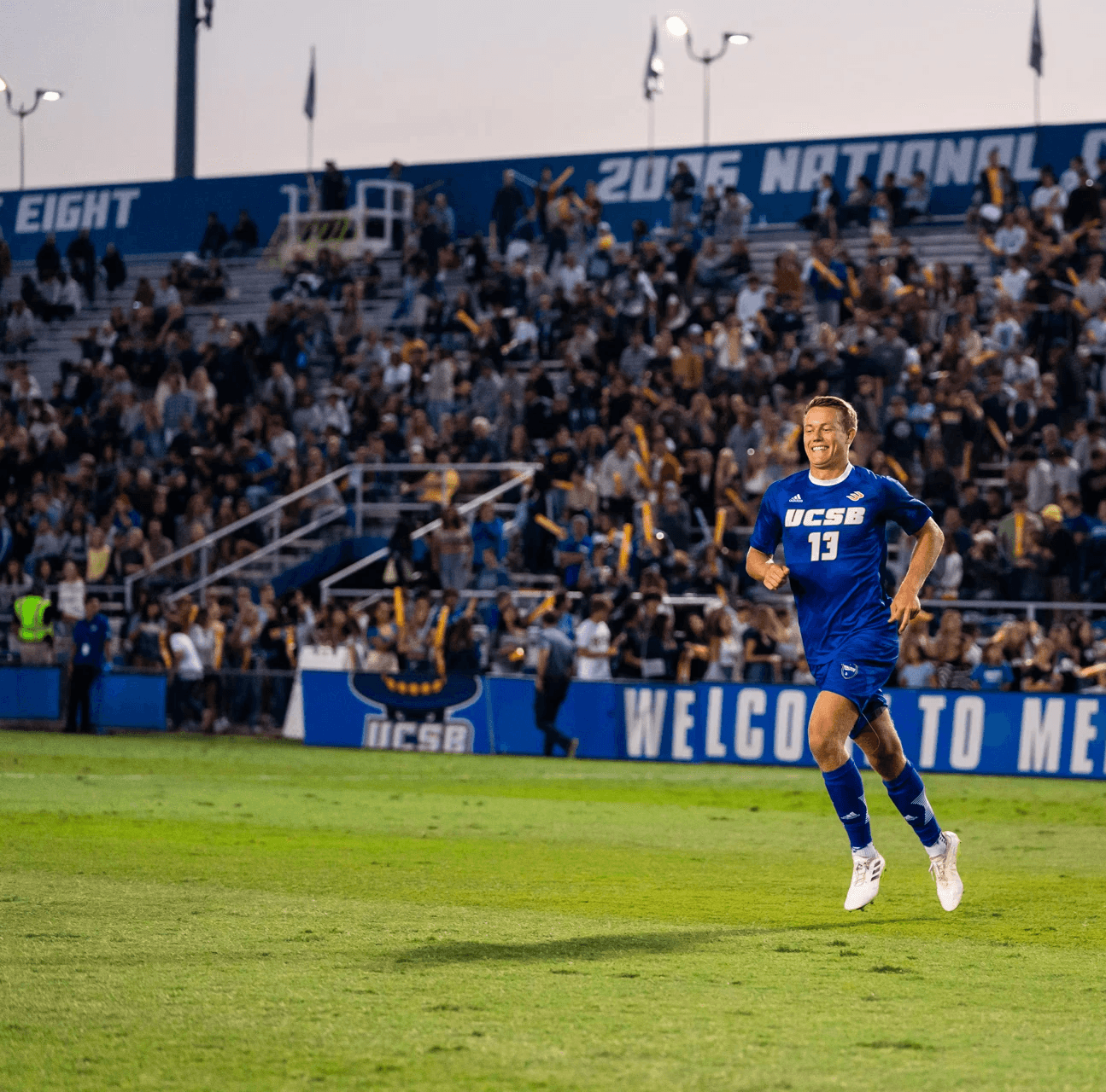 Dynamic picture of a cyclist riding downhill