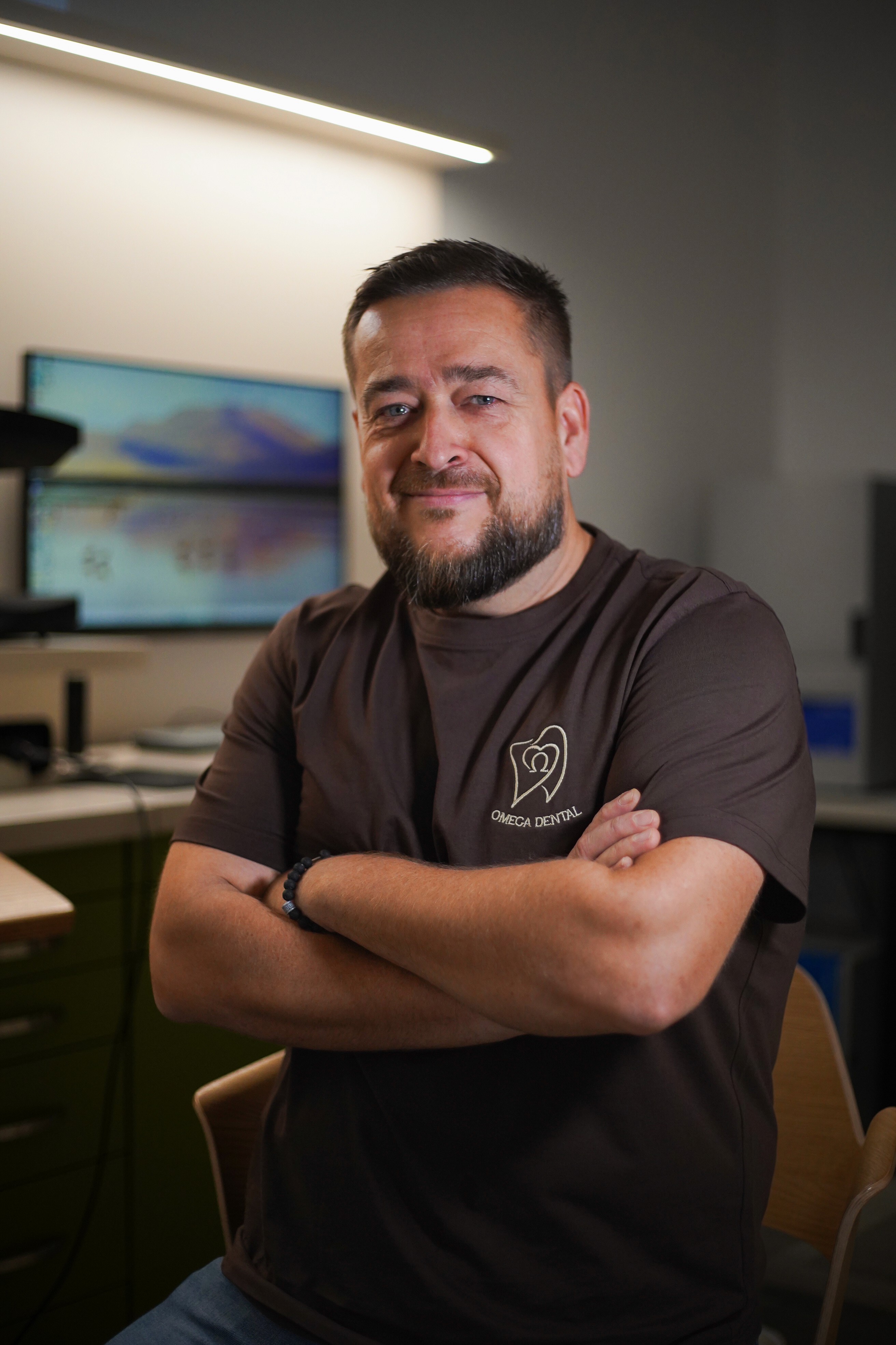 Péter Kraus – zubný technik Omega Dental