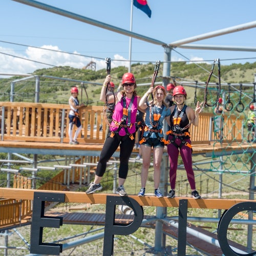 在空中攀登，达到新的高度，最高50英尺！