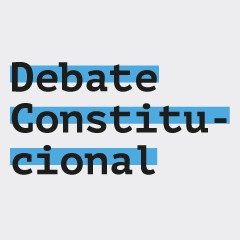 Portada de Condiciones del Estado social y democrático de derecho, documento de debate constitucional de IdeaPaís, mostrando la frase Debate constitucional en color negro, con un destacado azul encima, sobre fondo blanco.
