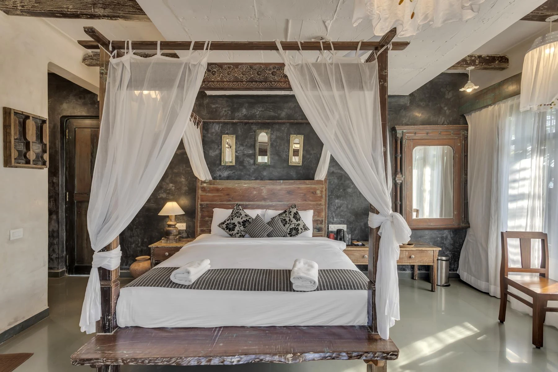 premium 2 bhk apartment with pool in goa, candolim, apartment for couple, groups of small family