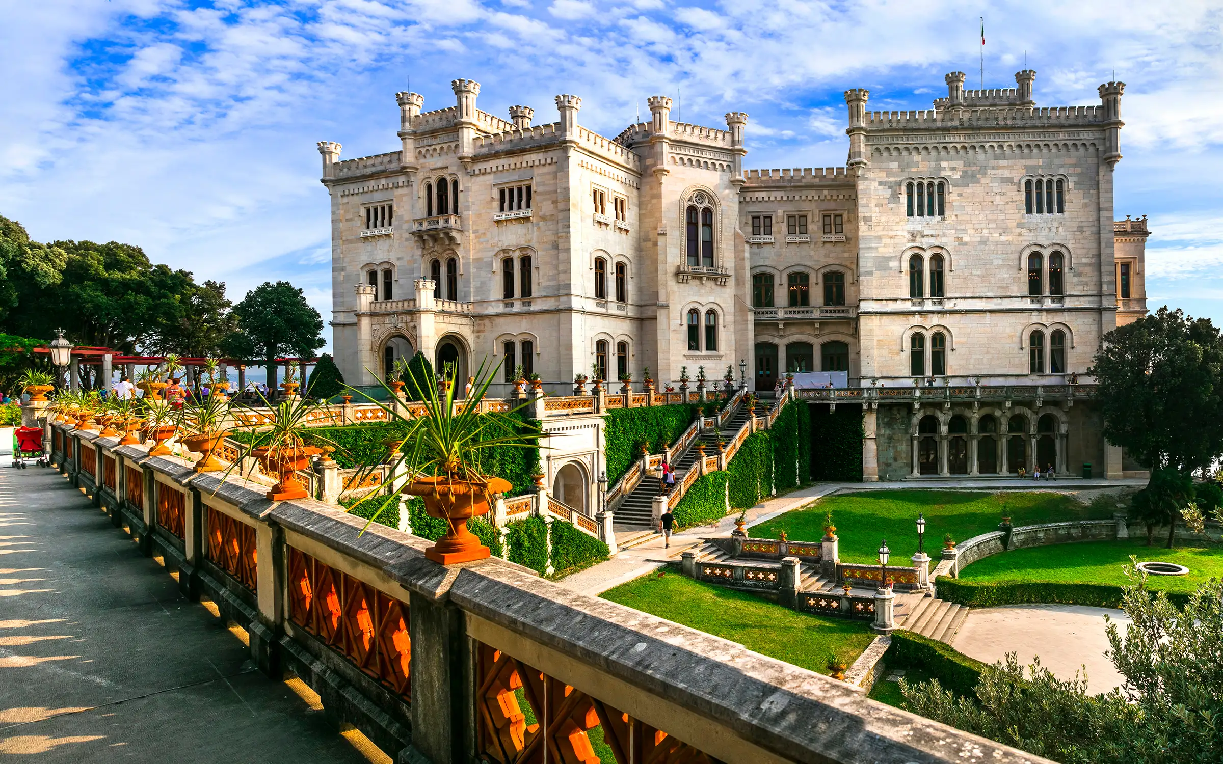 Miramare Castle ved Trieste i Italia | Sykkeltur med Expa Travel