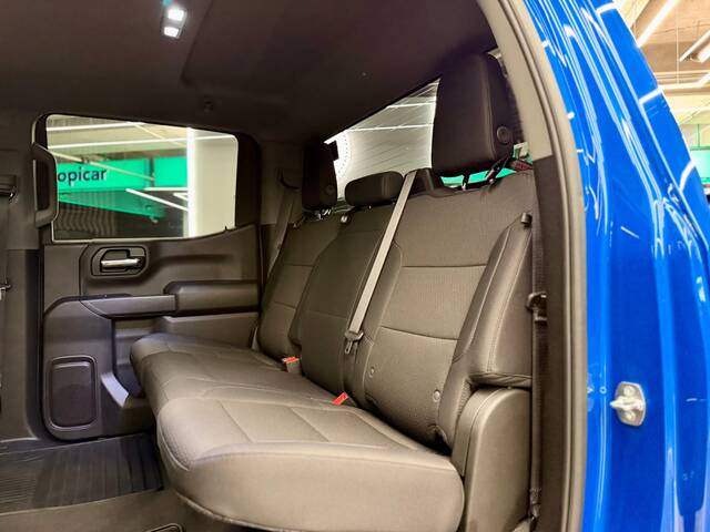 Chevrolet Silverado 5.3 V8 Custom Doble Cabina 4X4 At