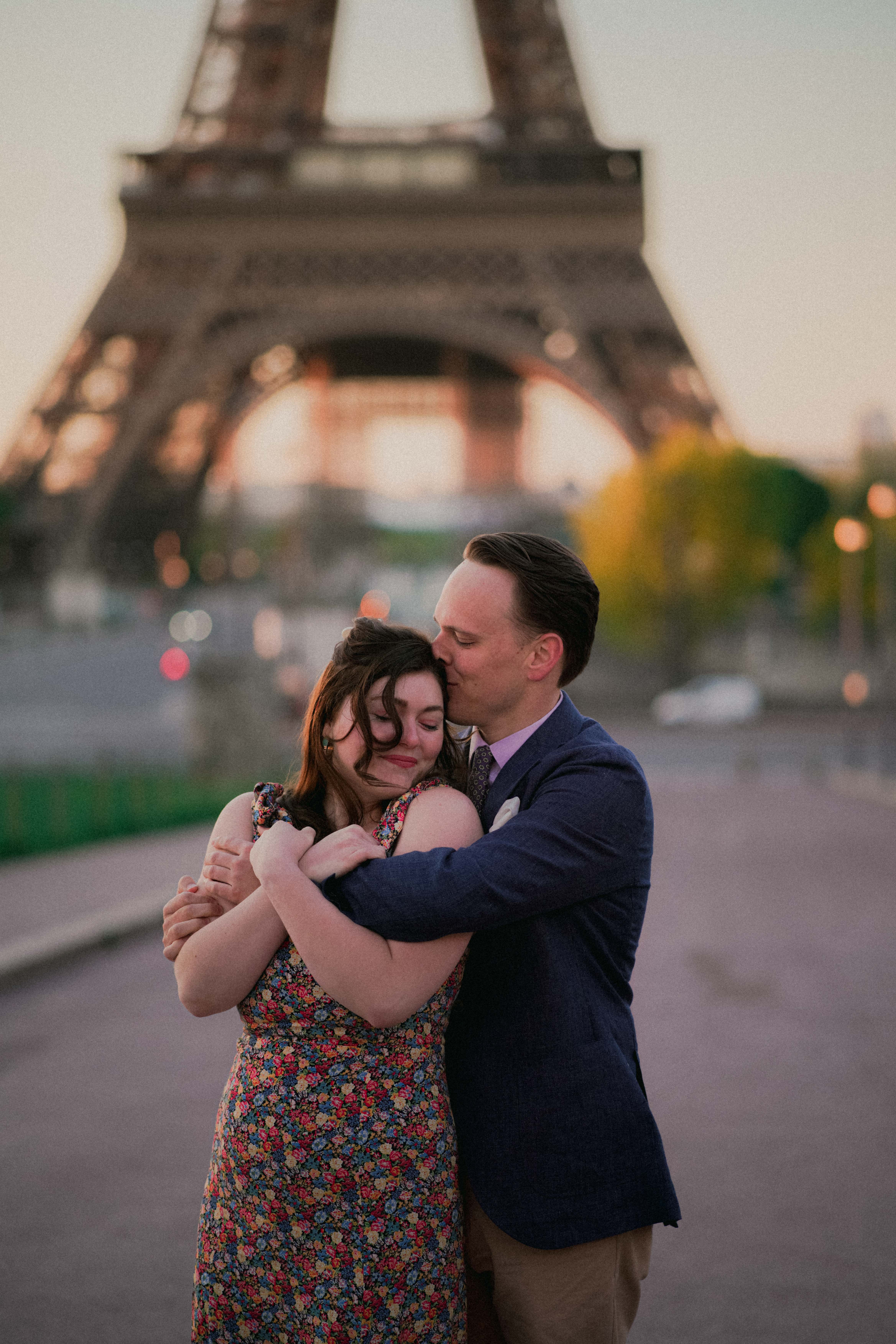 Paris Photographer - LeParisPro. Weddings, engagements, proposals, lifestyle and fashion photoshoots.