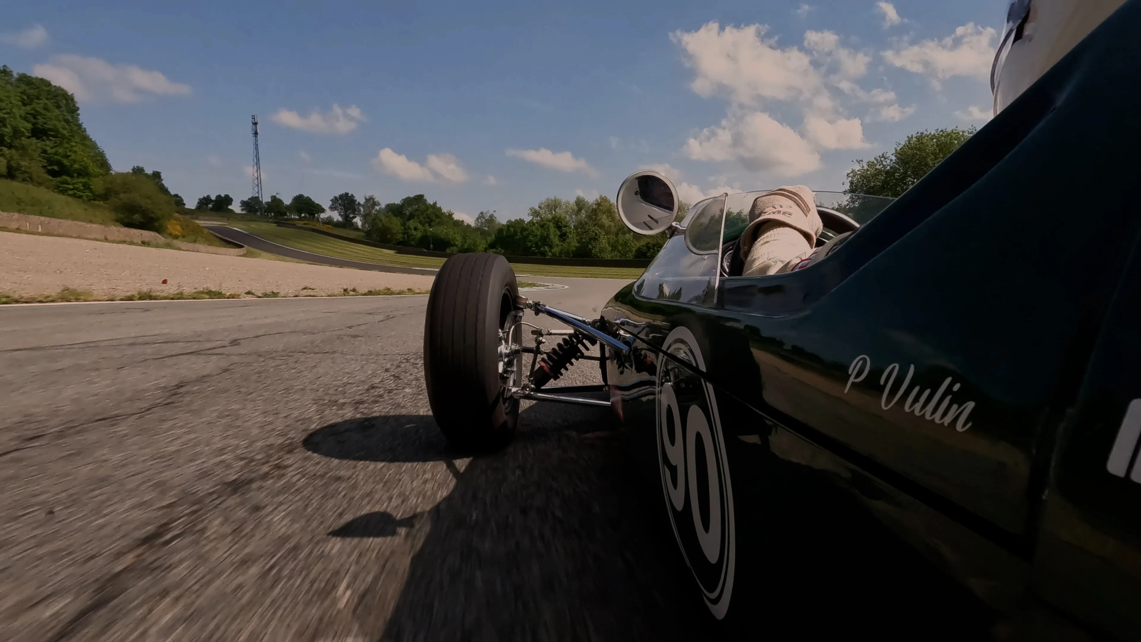 voiture de course photo embaqrué par joris favraud