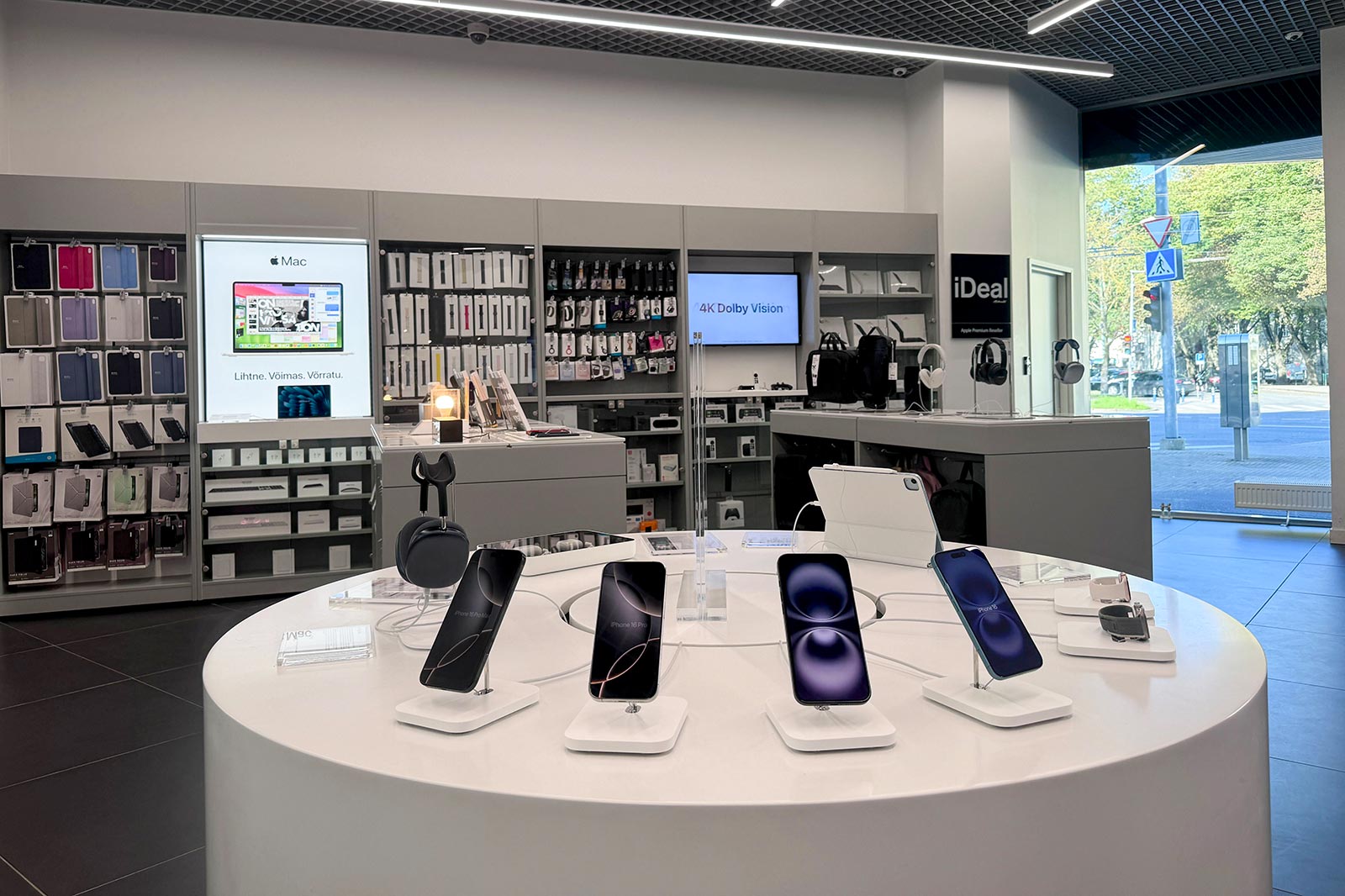 C&C Solaris Shopping Centre Tallinn - Apple Premium Reseller