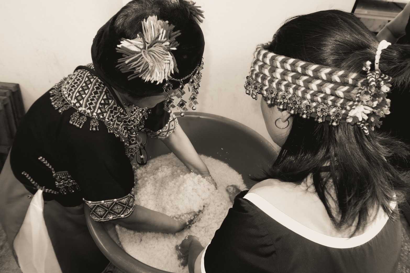 熱帶低氣壓 Low Pressure 台東東河衝浪餐廳老闆Ibu 釀製小米酒1